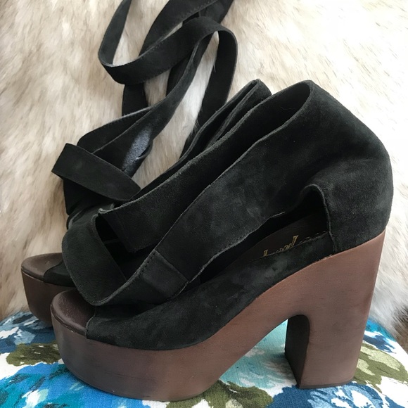 Free People Touch the Sky - Picture 5 of 8